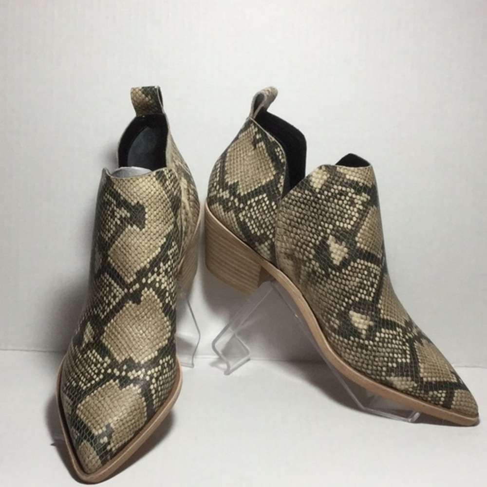 NEW Dolce Vita Sonni Western Booties Sz 8.5 Snake